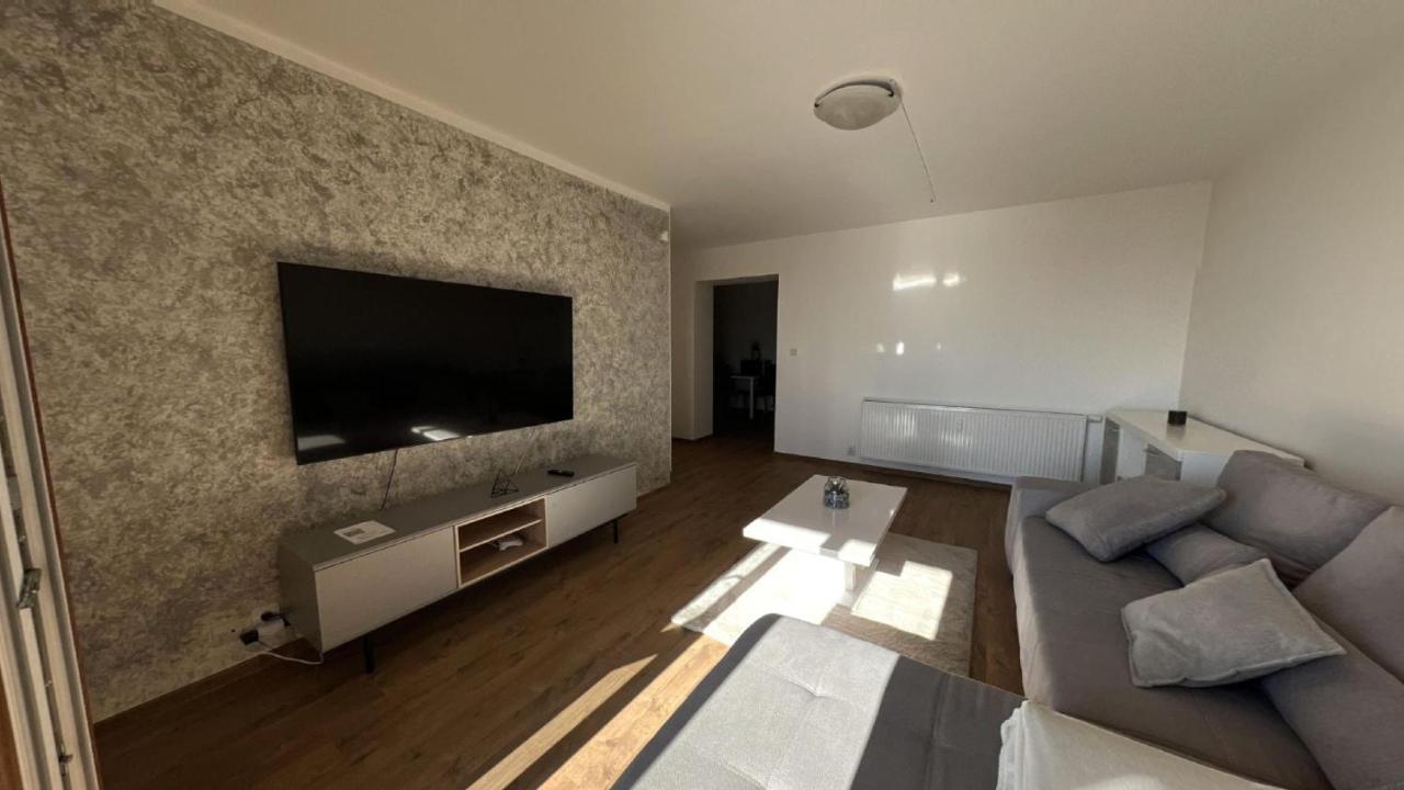 2 Room Apartment - V Blizkosti Nizkych Tatier 406, Apartmany Liptov Liptovský Mikuláš エクステリア 写真