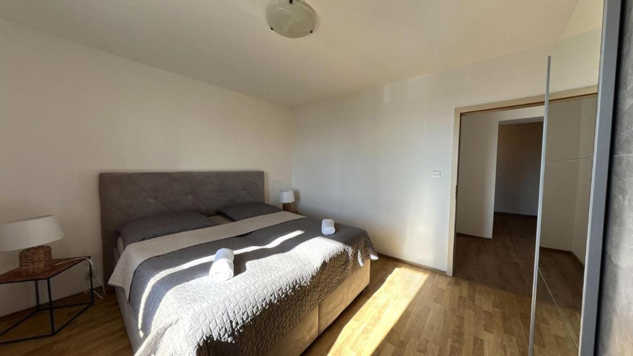 2 Room Apartment - V Blizkosti Nizkych Tatier 406, Apartmany Liptov Liptovský Mikuláš エクステリア 写真