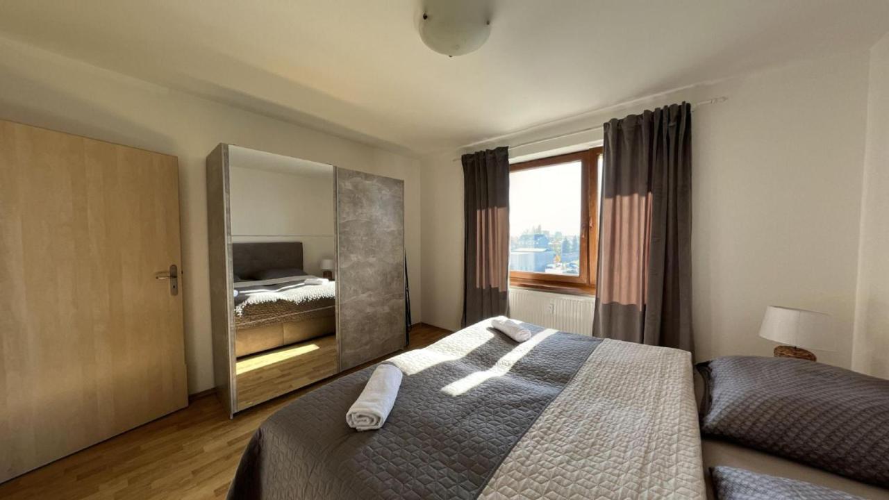 2 Room Apartment - V Blizkosti Nizkych Tatier 406, Apartmany Liptov Liptovský Mikuláš エクステリア 写真